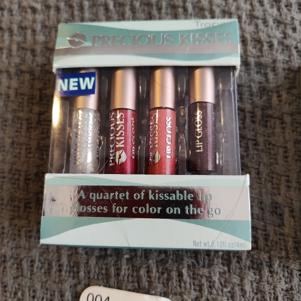 Make-up lip and eye bundle - Picture 2 of 12